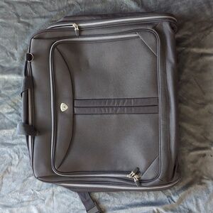 Olympia Garment Bag